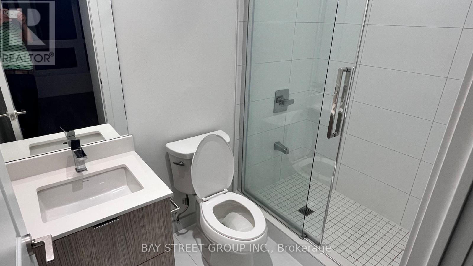4702 - 395 BLOOR STREET E photo 12
