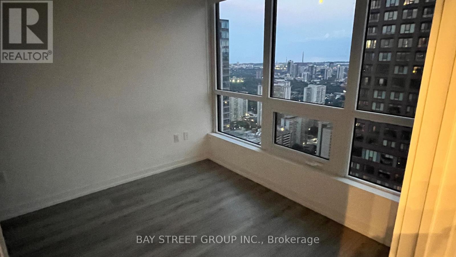 4702 - 395 BLOOR STREET E photo 10