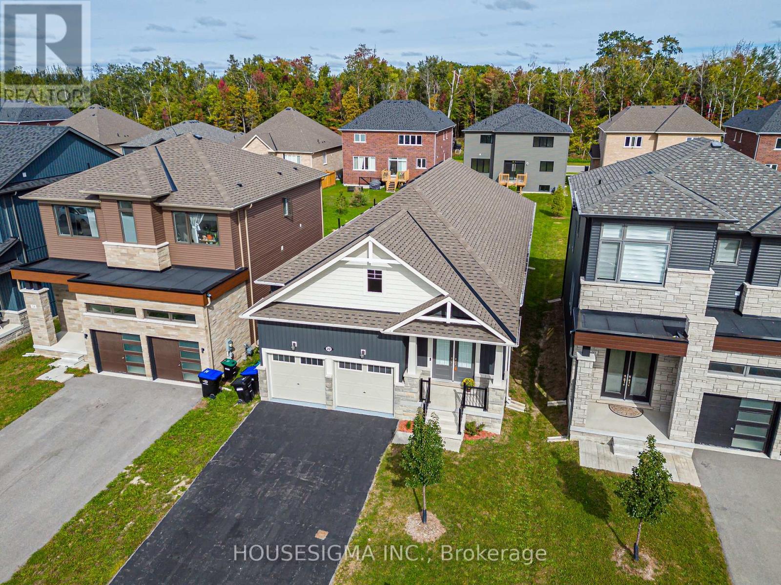 22 Simona Avenue, Wasaga Beach, Ontario  L9Z 0L4 - Photo 1 - S13813536