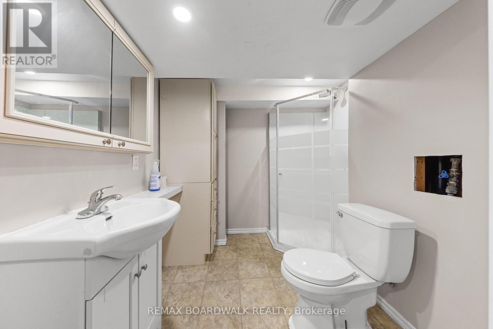 921 NOTRE DAME STREET photo 13