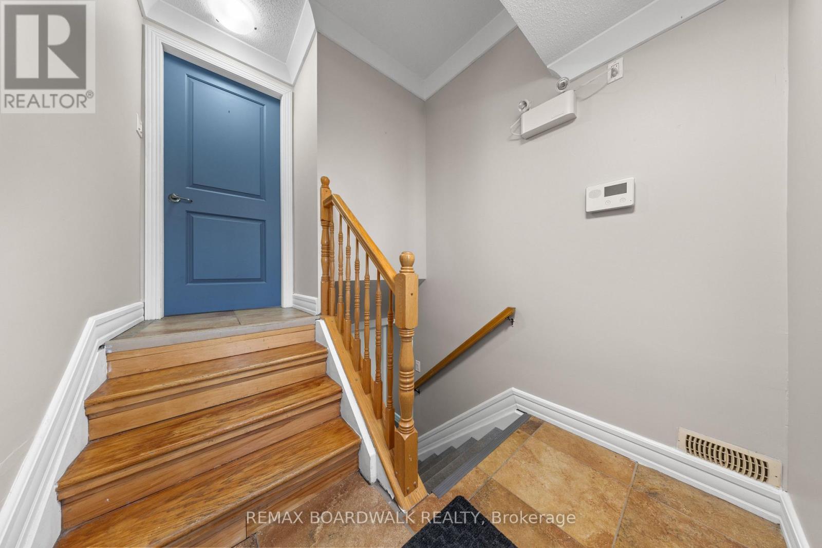 921 NOTRE DAME STREET photo 6