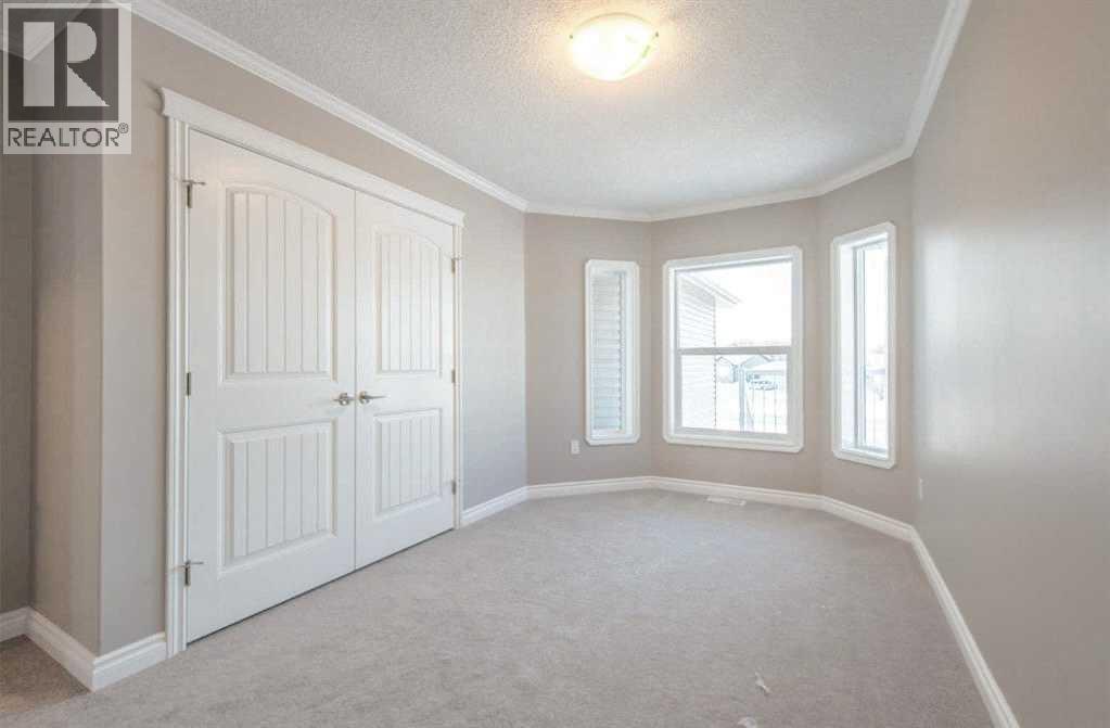 5215 52 Street photo 39