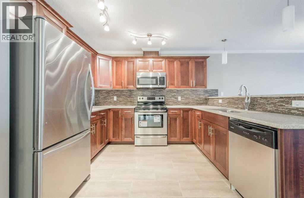 5215 52 Street photo 5