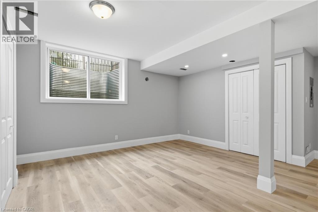 296 ST ANN Avenue photo 10