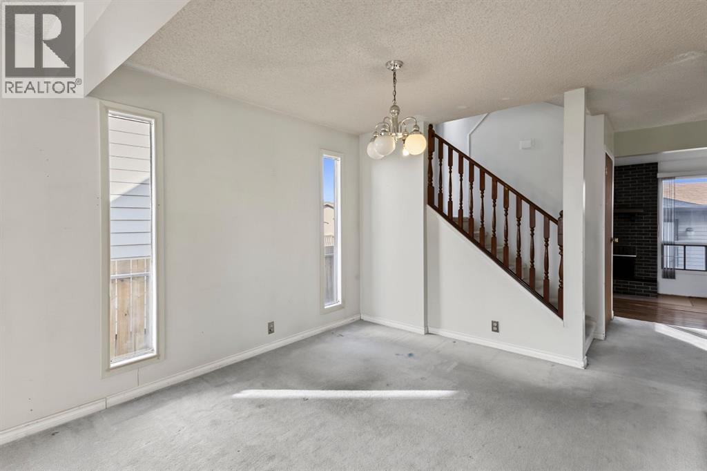 1272 Berkley Drive NW, Calgary, Alberta  T3K 1S9 - Photo 7 - A2342496