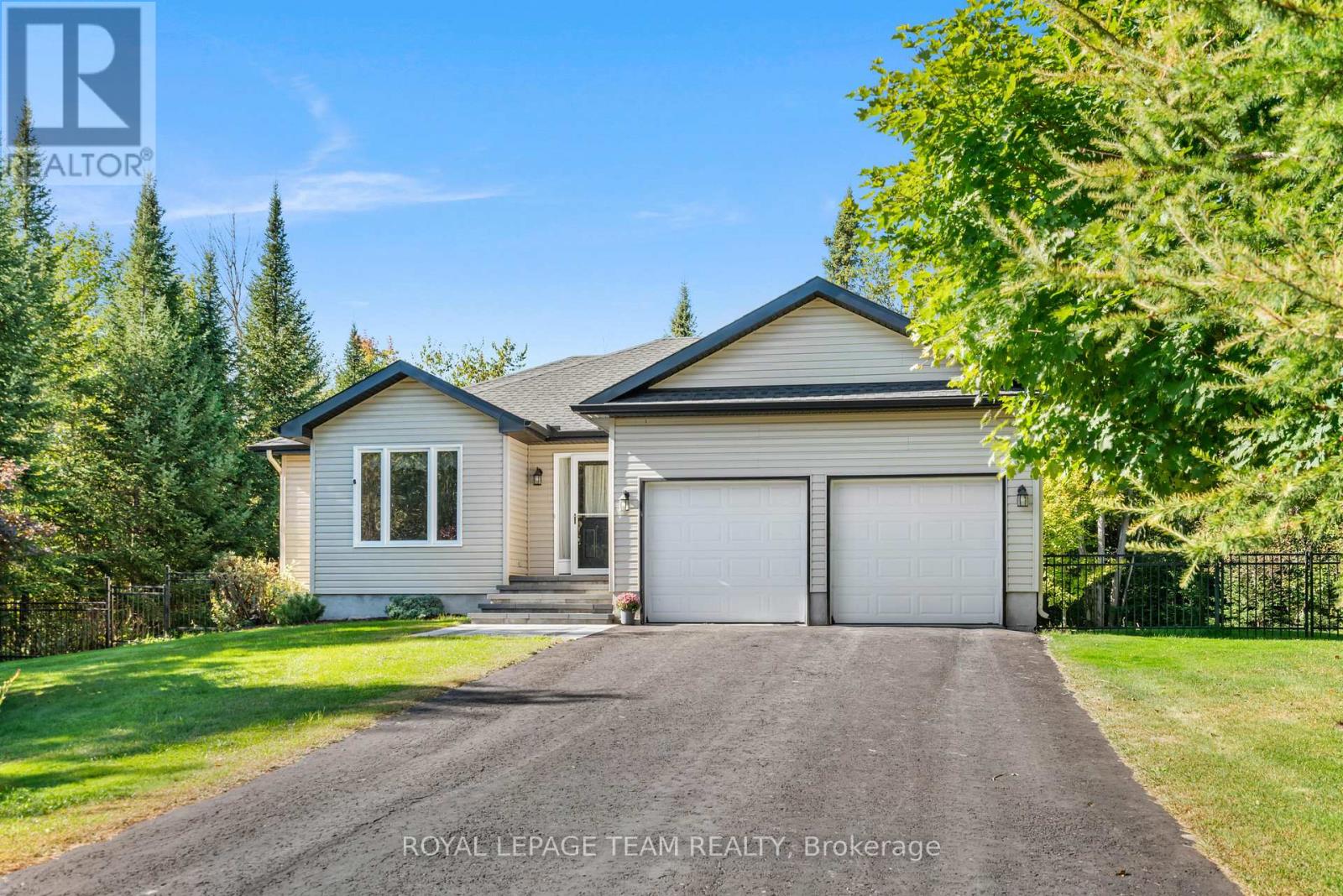 19 Hickory Drive, North Grenville, Ontario  K0G 1J0 - Photo 2 - X13824656