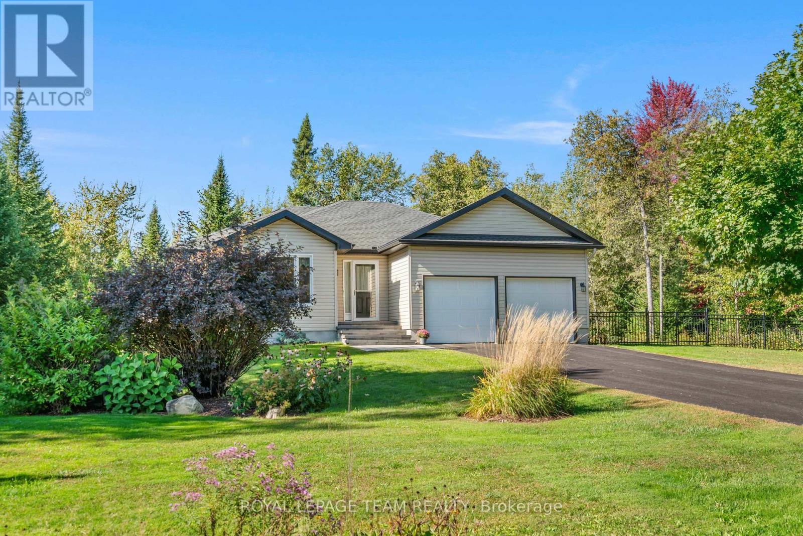 19 Hickory Drive, North Grenville, Ontario  K0G 1J0 - Photo 3 - X13824656