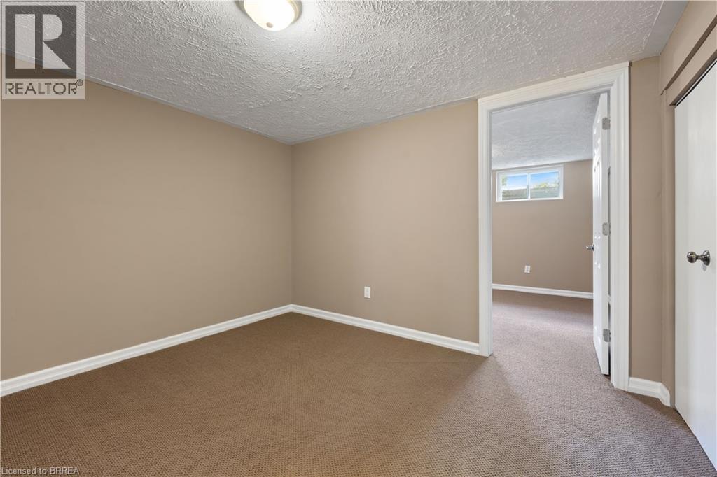 25 Wayne Drive, Brantford, Ontario  N3R 2Y6 - Photo 18 - 40866229