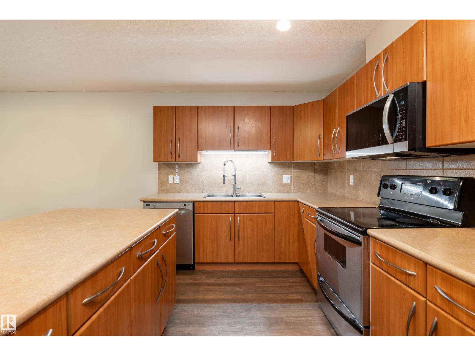 #211 278 SUDER GREENS DR NW photo 6