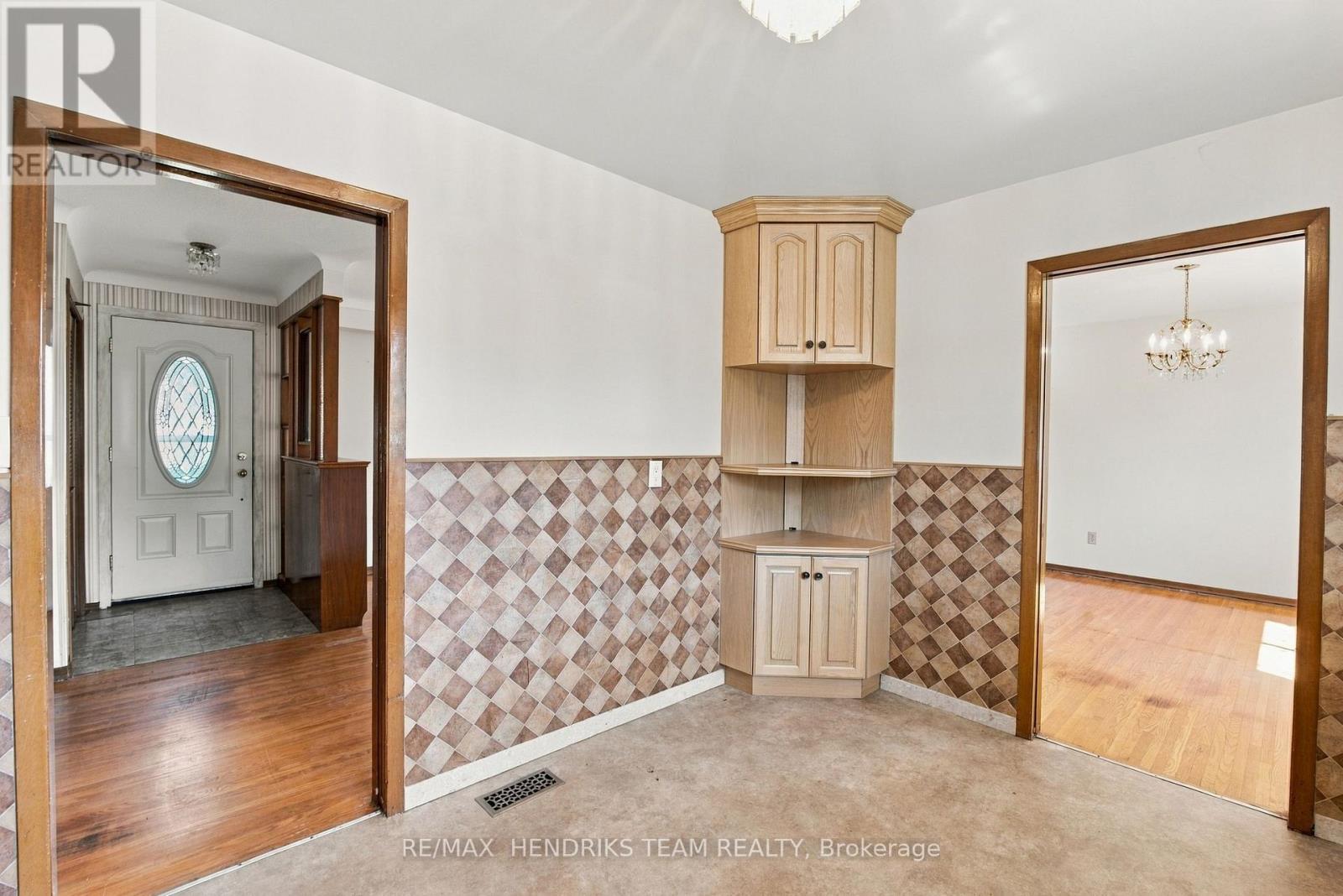 8 Empress Court, St. Catharines (Lakeport), Ontario  L2N 3G8 - Photo 15 - X13824428