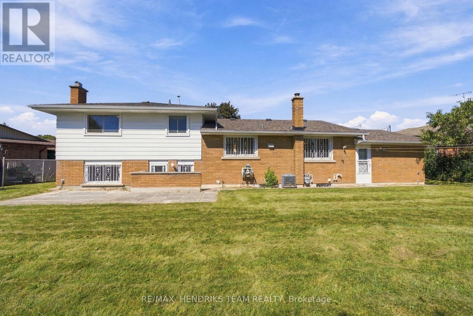 8 Empress Court, St. Catharines (Lakeport), Ontario  L2N 3G8 - Photo 33 - X13824428