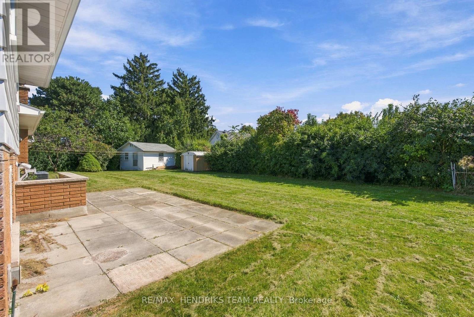 8 Empress Court, St. Catharines (Lakeport), Ontario  L2N 3G8 - Photo 35 - X13824428