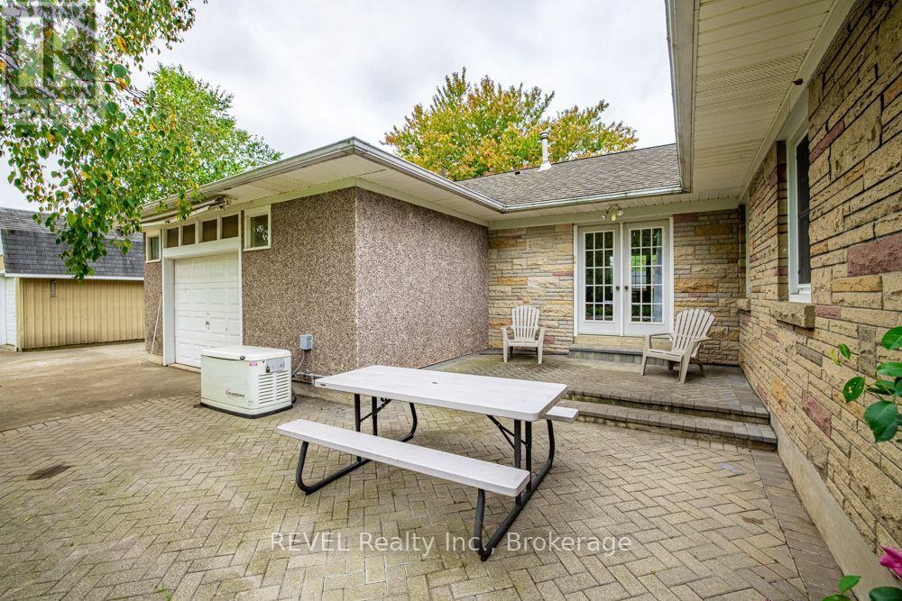 340 Thornwood Avenue, Fort Erie (Ridgeway), Ontario  L0S 1N0 - Photo 6 - X13824628