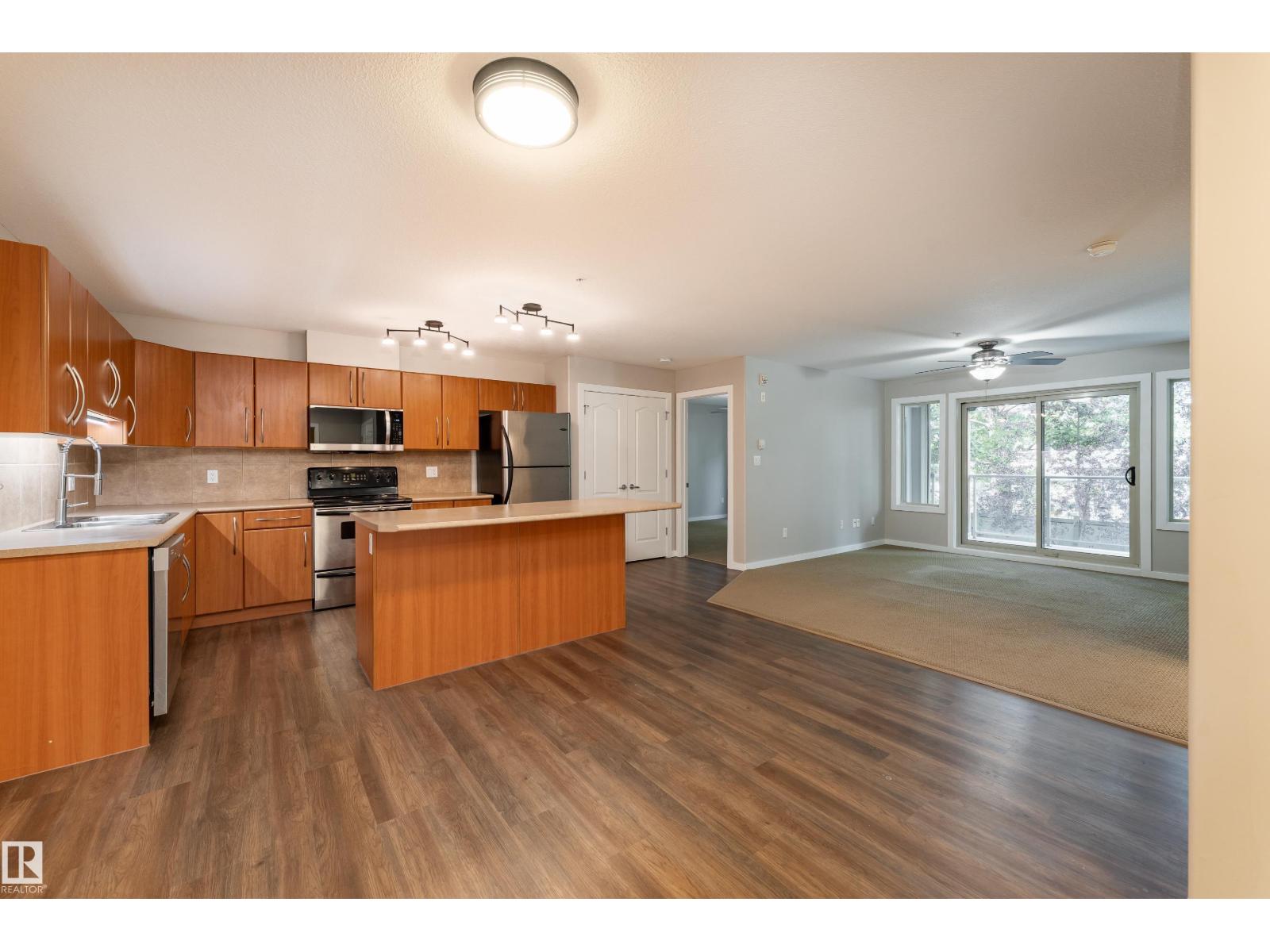 #211 278 SUDER GREENS DR NW photo 3