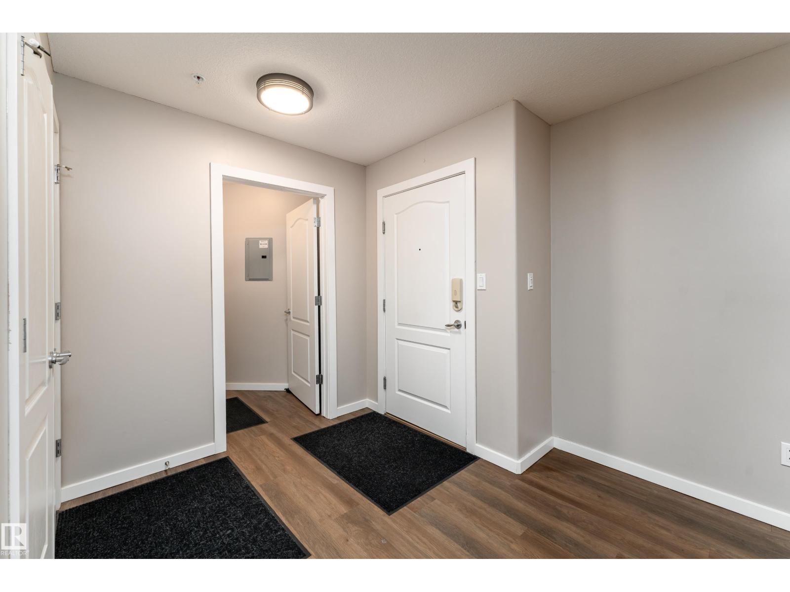 #211 278 SUDER GREENS DR NW photo 2