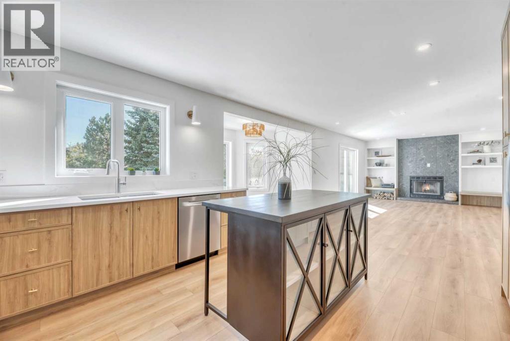 238 Hawktree Bay NW, Calgary, Alberta  T3G 2Z3 - Photo 16 - A2346500