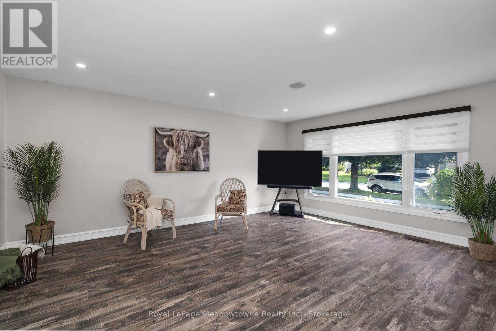 96 Macdonald Crescent, Milton (Dp Dorset Park), Ontario  L9T 2Y8 - Photo 4 - W13824606