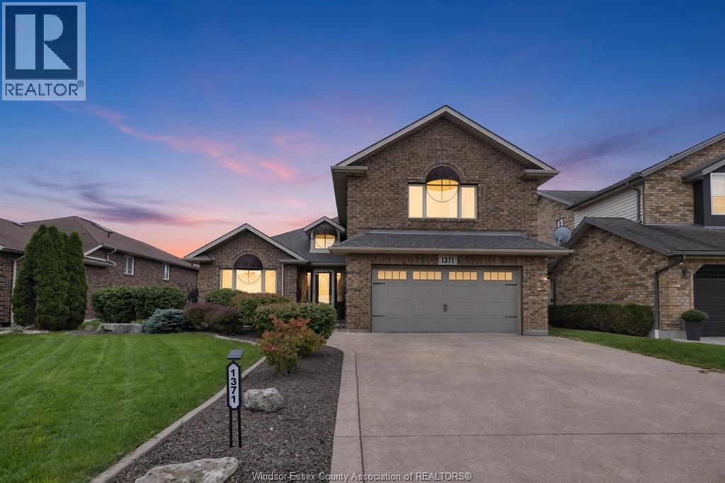 1371 MATTHEW CRESCENT, Lakeshore, Ontario