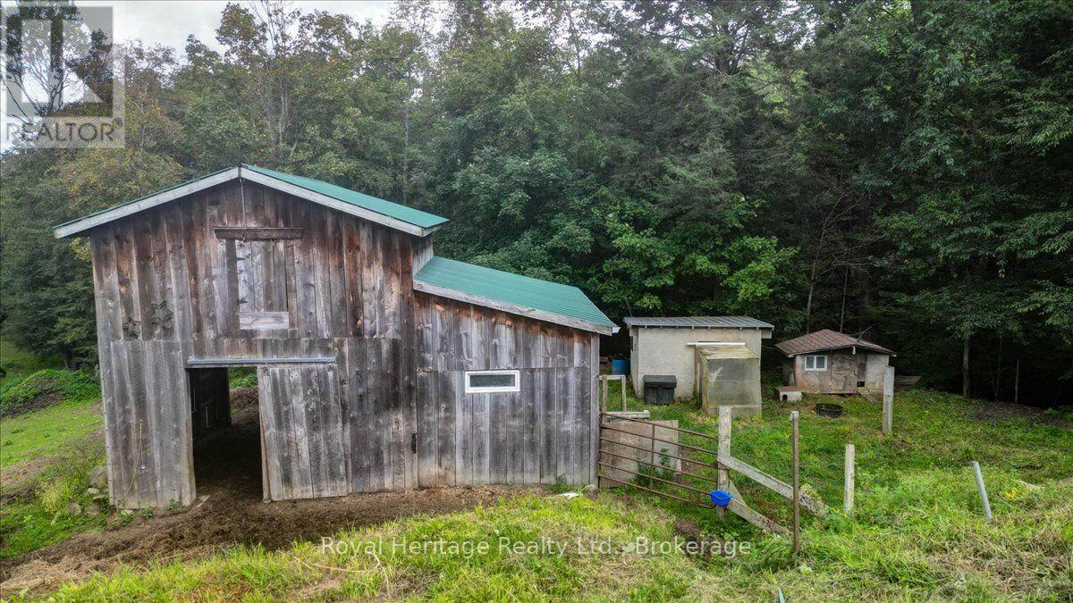 174 BIERWORTH ROAD photo 35
