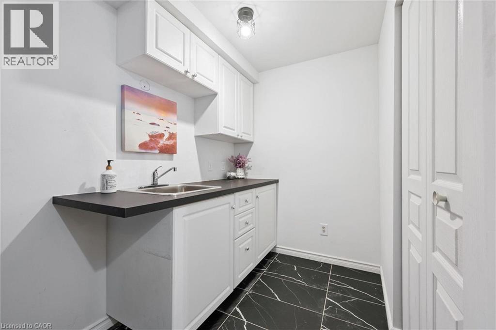 7 Hardy Street, Guelph, Ontario N1E 5G4 - Photo 32 - 40865798