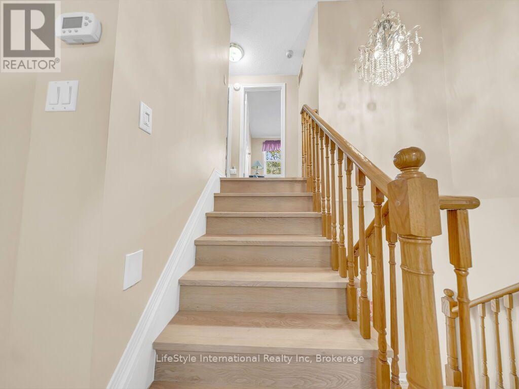 35 - 375 Holiday Inn Drive, Cambridge, Ontario N3C 3P6 - Photo 11 - X13824490