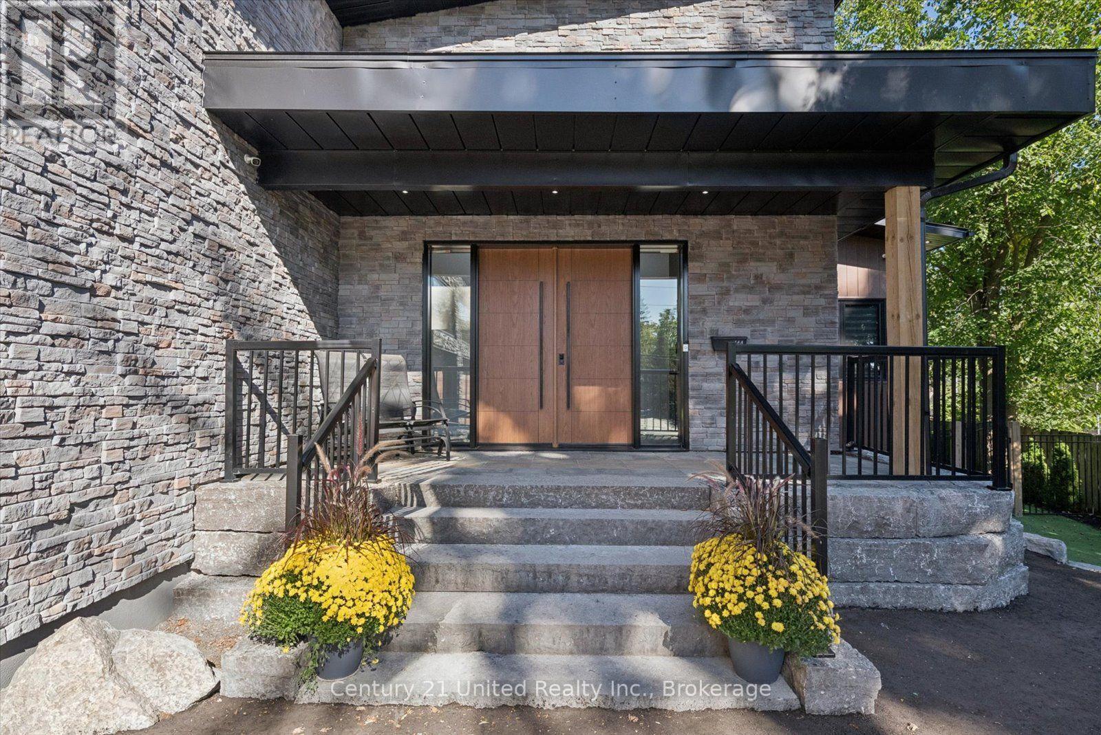 144 Wallis Drive, Peterborough, Ontario  K9J 6C1 - Photo 2 - X13824534