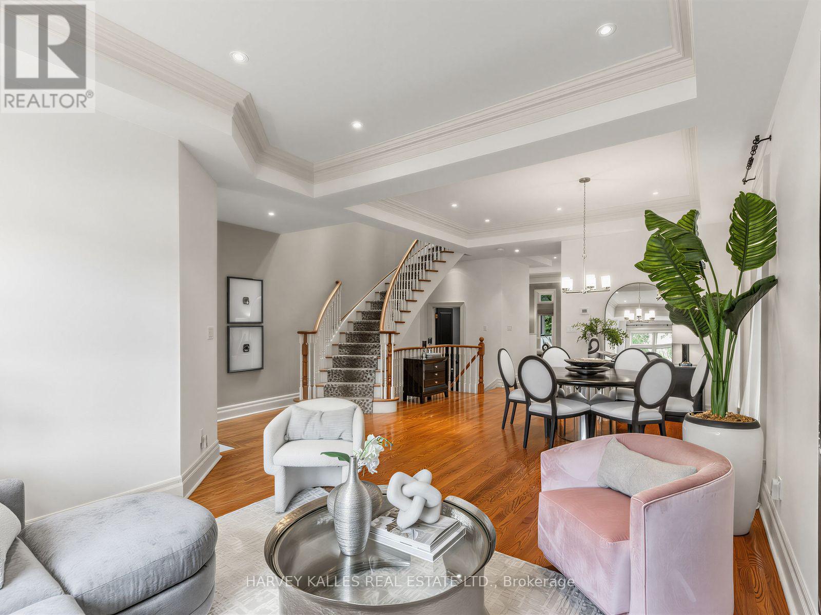 397 Brooke Avenue, Toronto, Ontario  M5M 2L5 - Photo 4 - C13824368