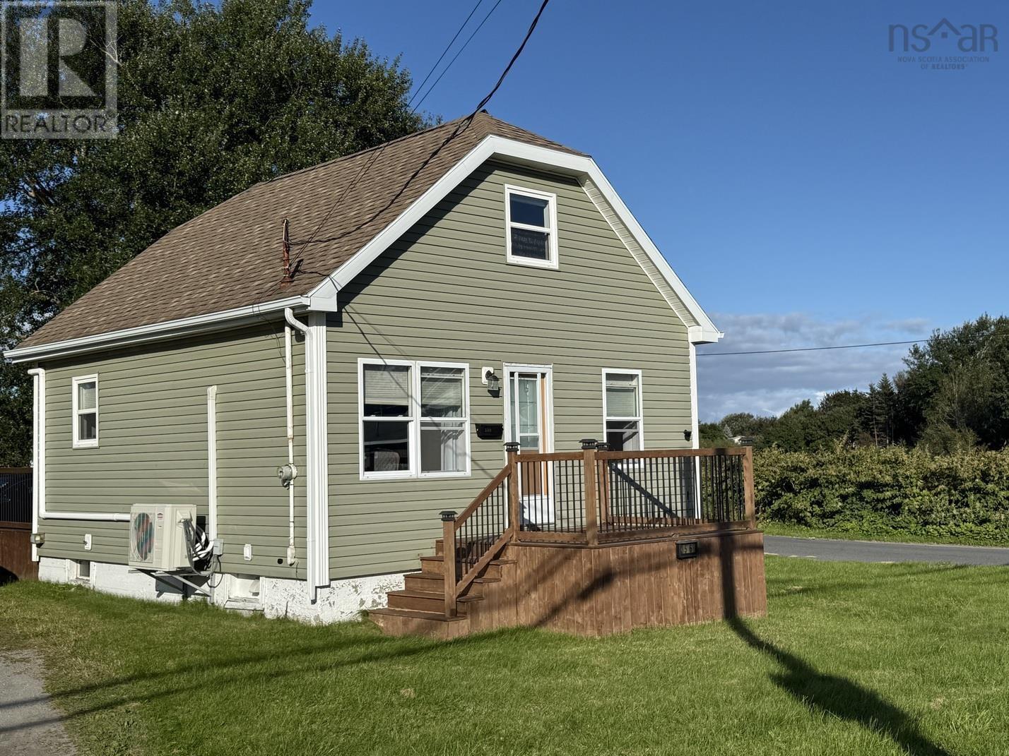 3569 Ellsworth Avenue, New Waterford, Nova Scotia  B1H 2G8 - Photo 2 - 202624265