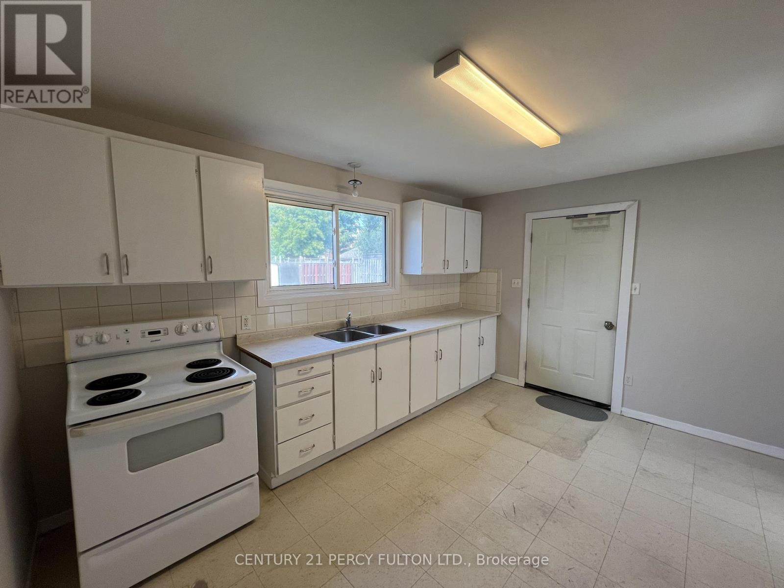3 - 86 Brock Street E, Oshawa, Ontario  L1G 1S1 - Photo 10 - E13824388