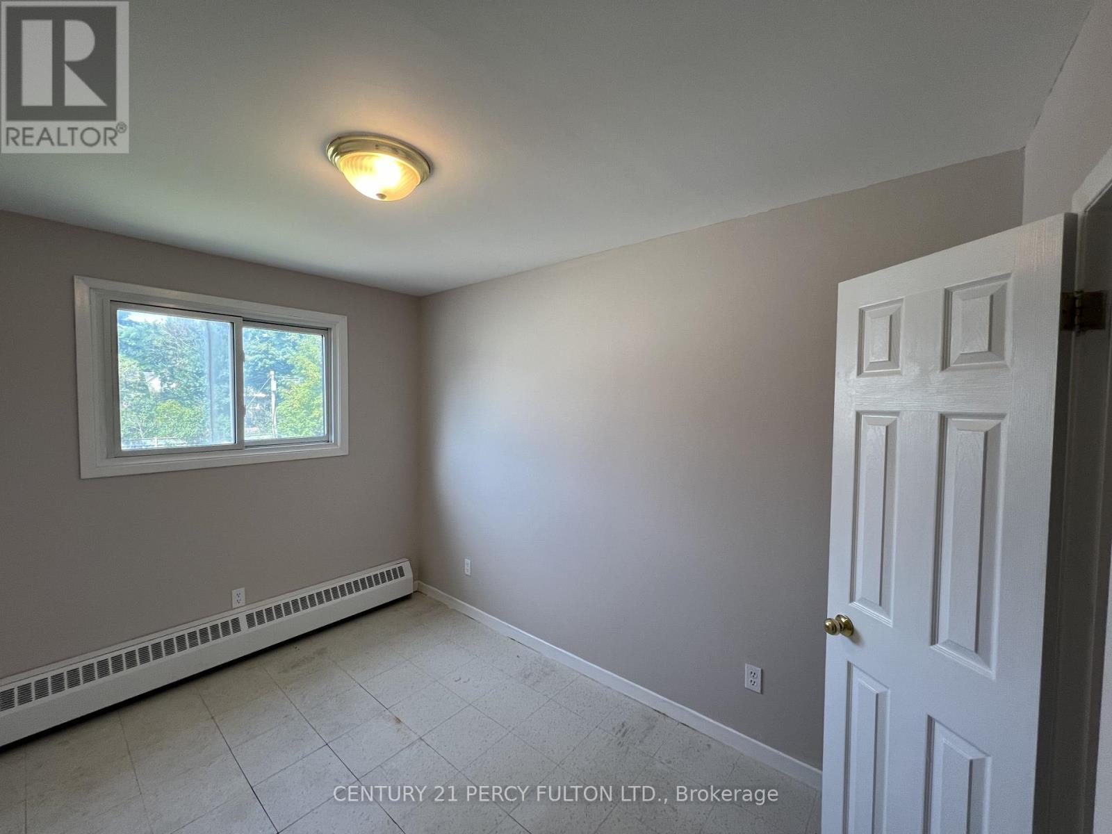 3 - 86 Brock Street E, Oshawa, Ontario  L1G 1S1 - Photo 5 - E13824388