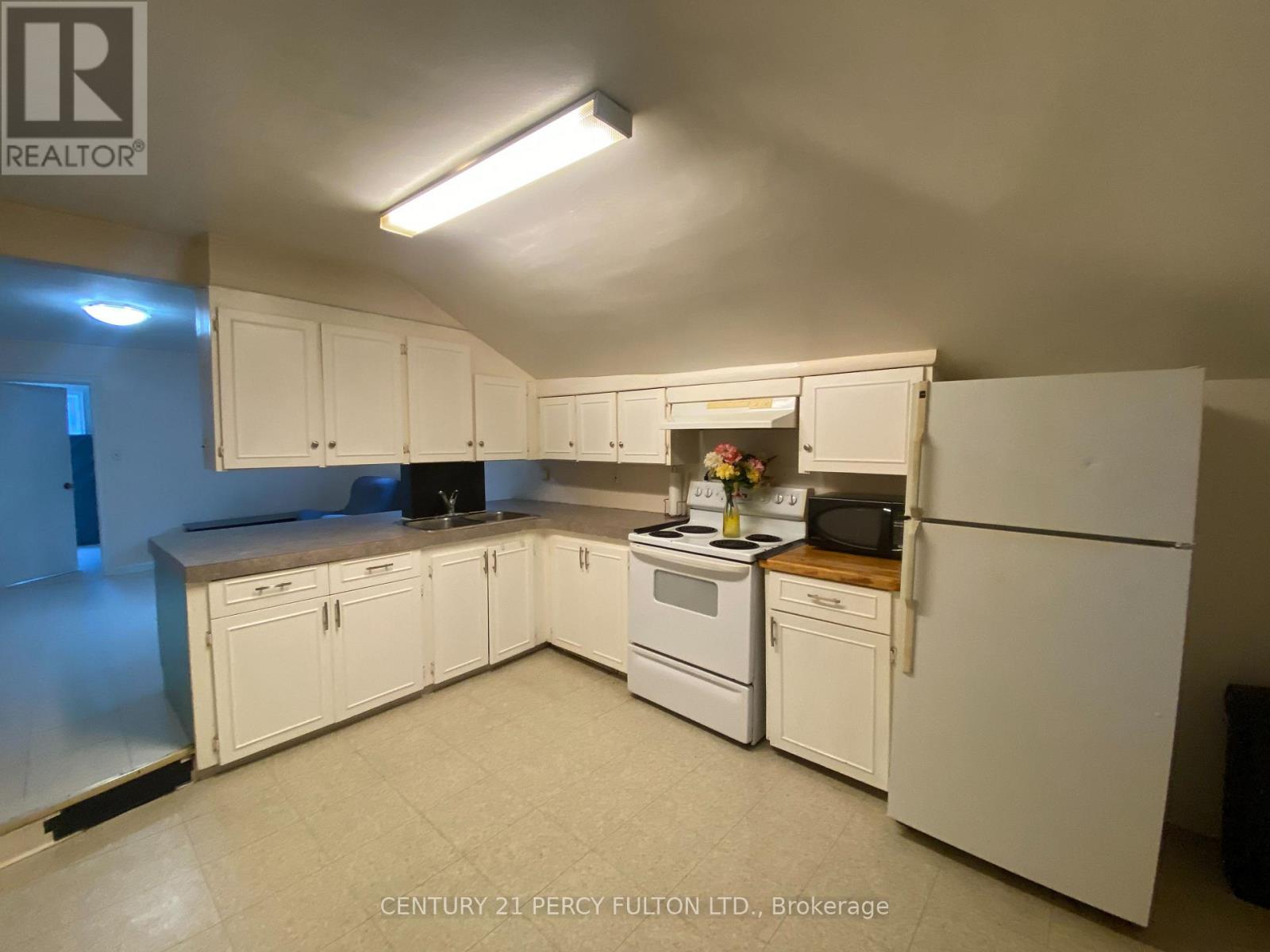 3 - 169 Mary Street N, Oshawa, Ontario  L1G 5C1 - Photo 4 - E13824400