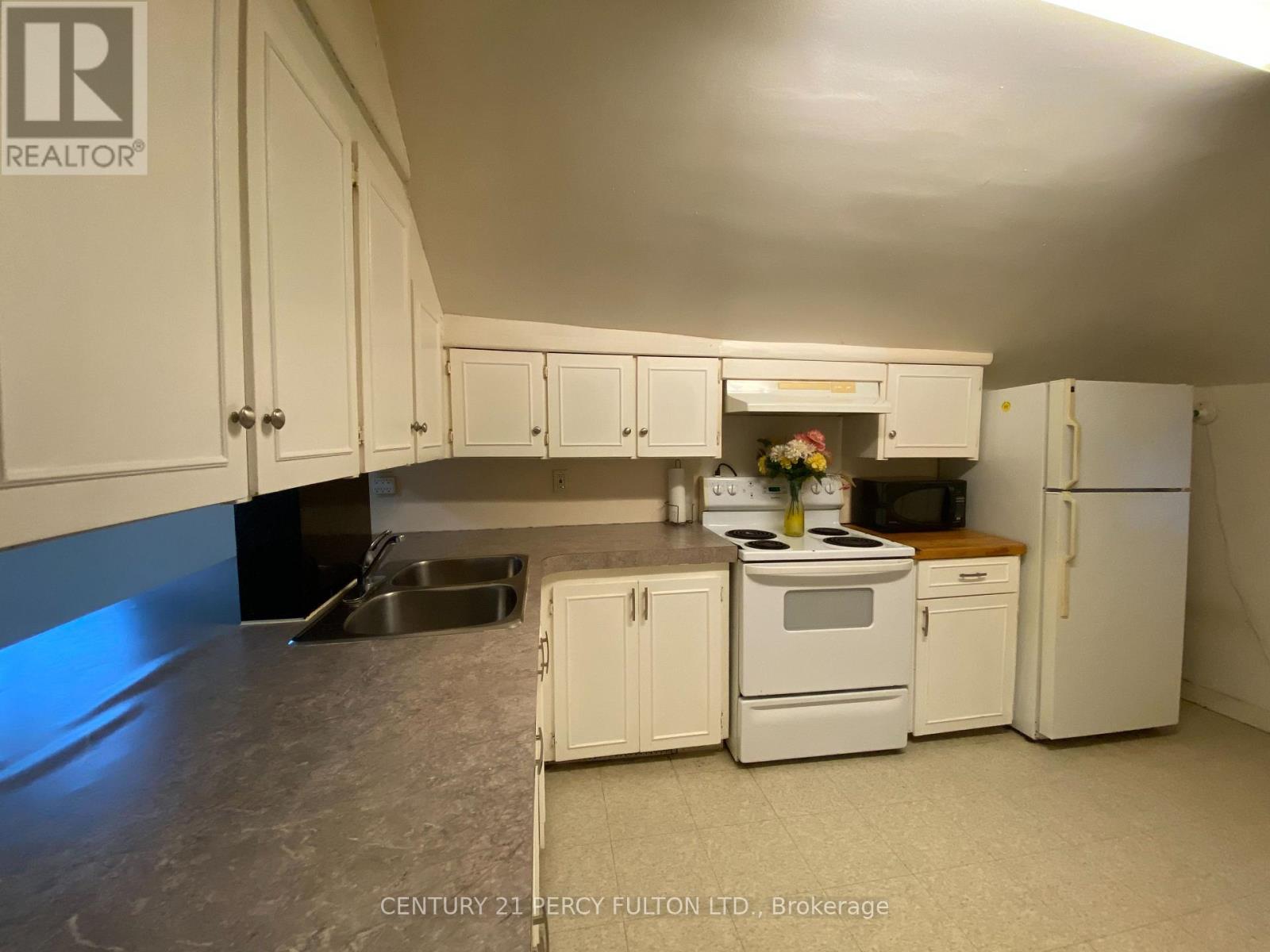 3 - 169 Mary Street N, Oshawa, Ontario  L1G 5C1 - Photo 5 - E13824400