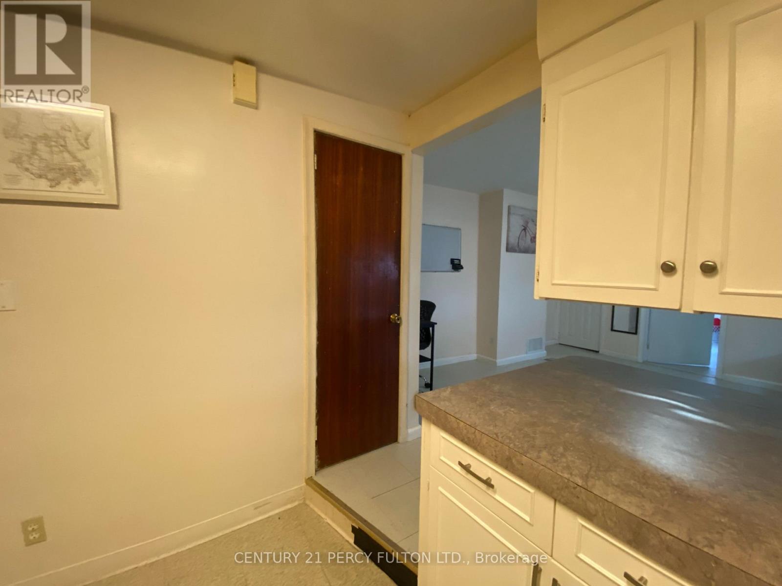 3 - 169 Mary Street N, Oshawa, Ontario  L1G 5C1 - Photo 7 - E13824400