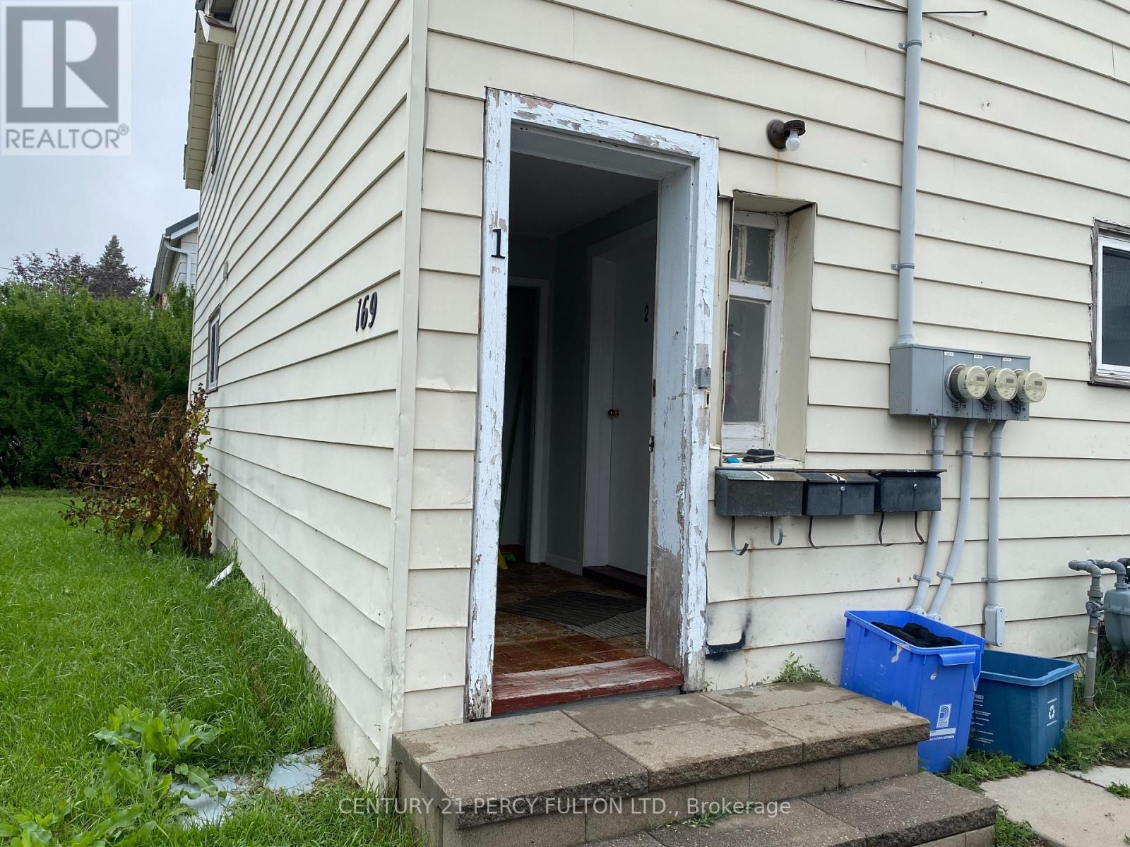 1 - 169 Mary Street N, Oshawa, Ontario  L1G 5C1 - Photo 2 - E13824410