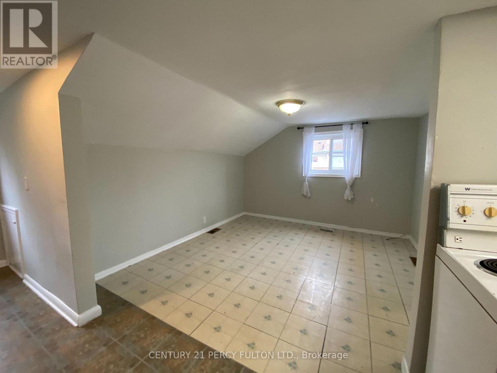 1 - 169 Mary Street N, Oshawa, Ontario  L1G 5C1 - Photo 8 - E13824410