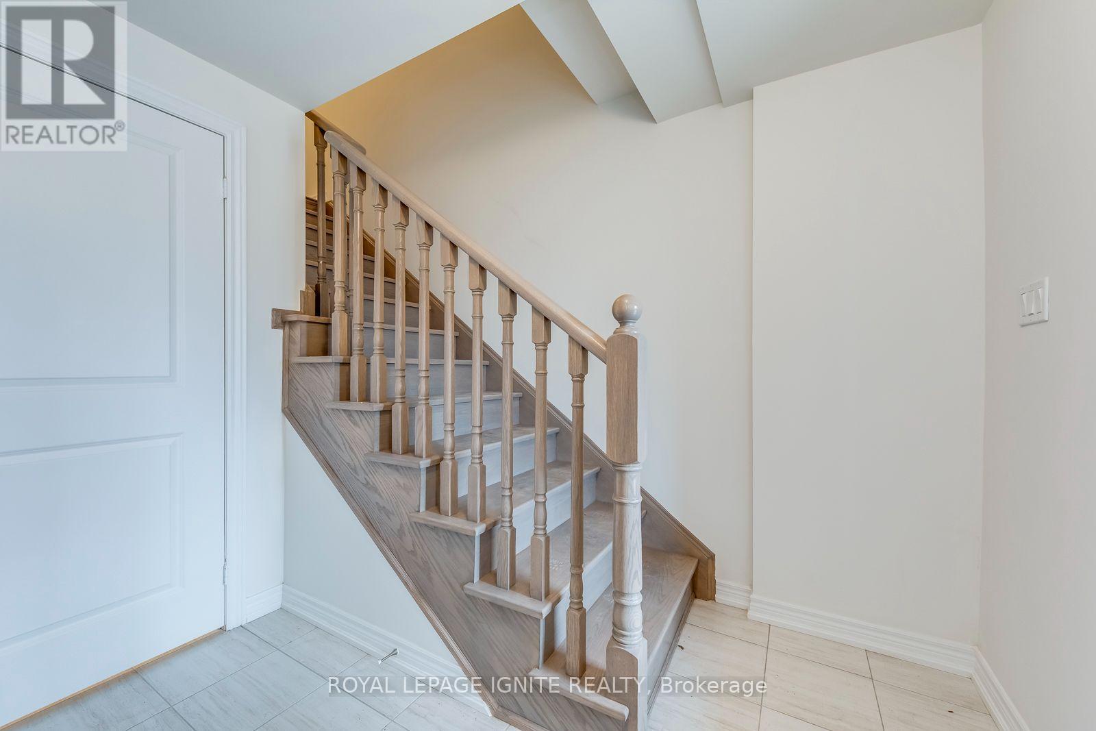 446 Salem Road S, Ajax, Ontario  L1S 0G9 - Photo 5 - E13824634