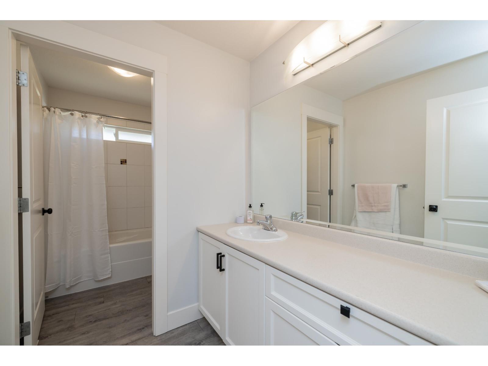 19670 68a Avenue, Langley, British Columbia  V2Y 3H2 - Photo 27 - R3168207