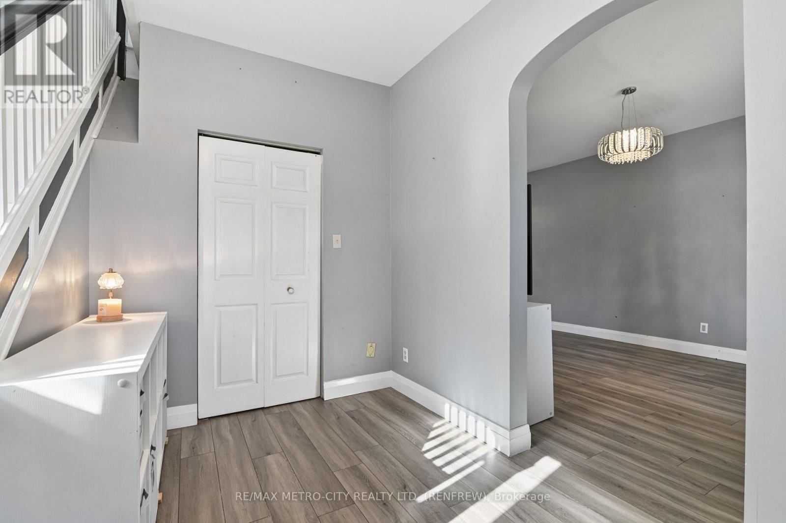 450 Barr Street, Renfrew, Ontario  K7V 1K1 - Photo 5 - X13824466