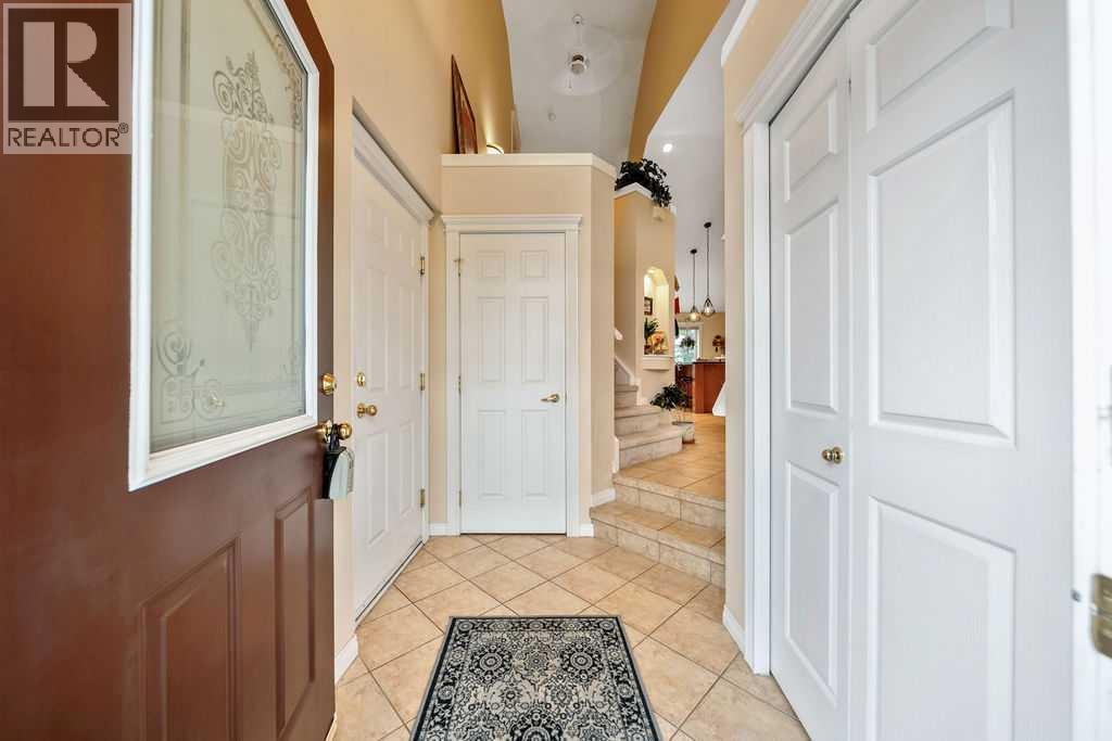 50 Cedargrove Lane SW, Calgary, Alberta  T2W 6J1 - Photo 3 - A2344462