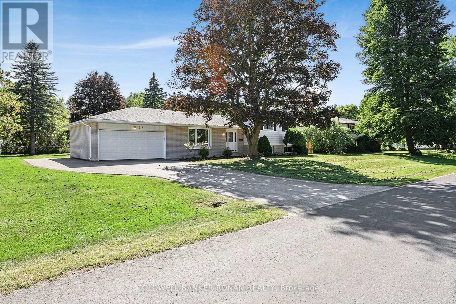 13 Grohal Drive, Adjala-Tosorontio (Everett), Ontario  L0M 1J0 - Photo 2 - N13824468