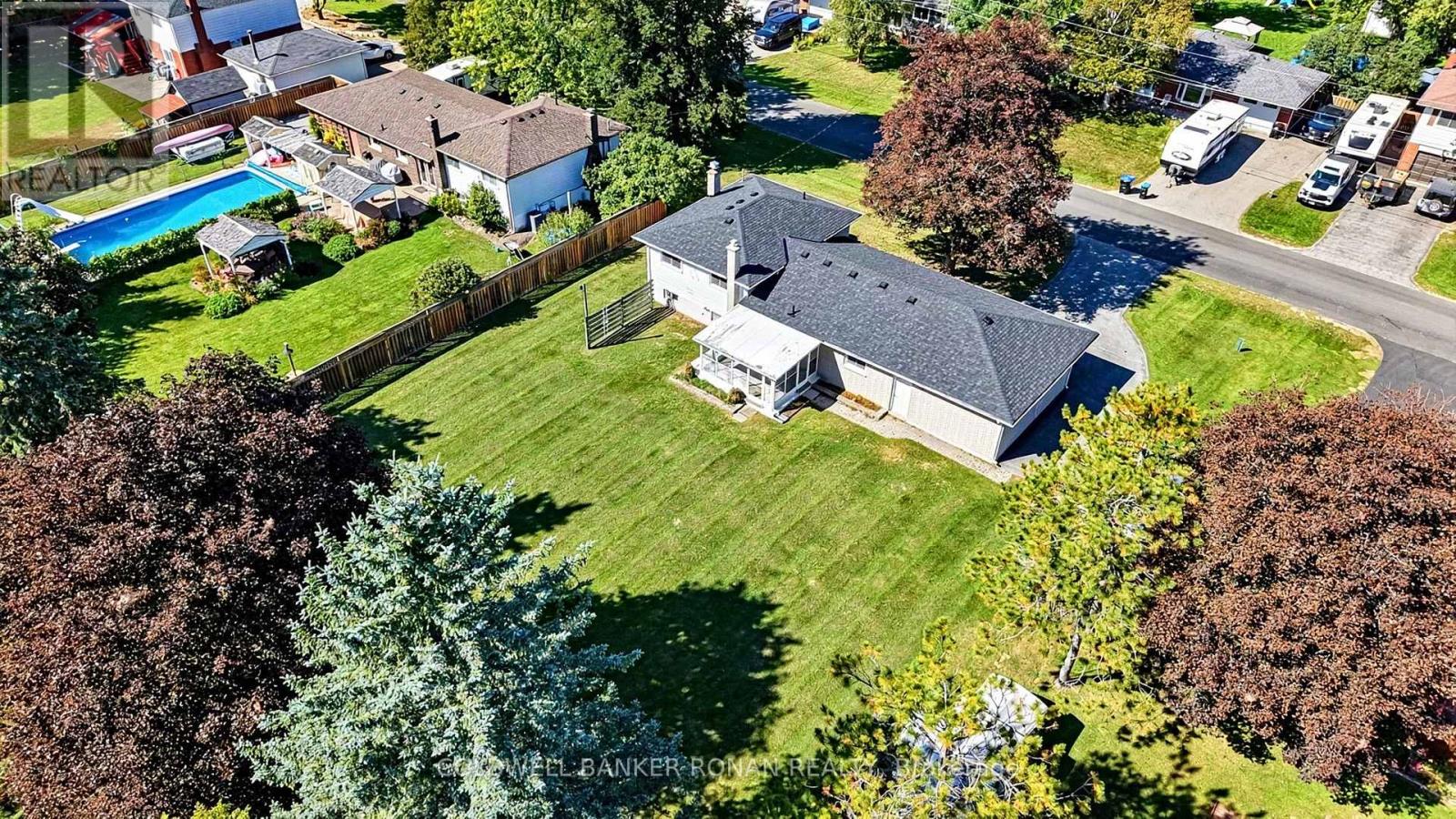13 Grohal Drive, Adjala-Tosorontio (Everett), Ontario  L0M 1J0 - Photo 4 - N13824468