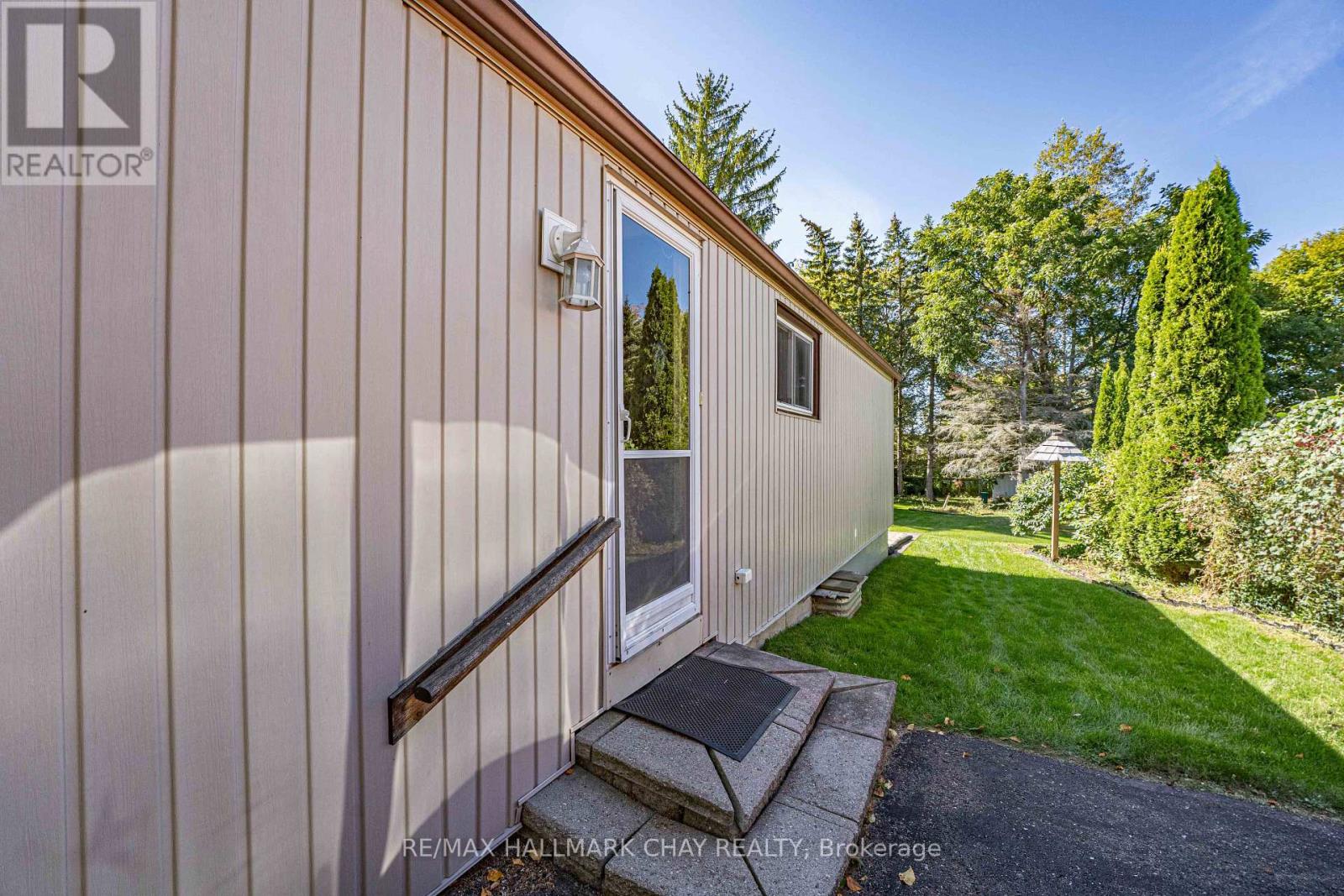 32 Park Crescent, New Tecumseth (Tottenham), Ontario  L0G 1W0 - Photo 4 - N13824520