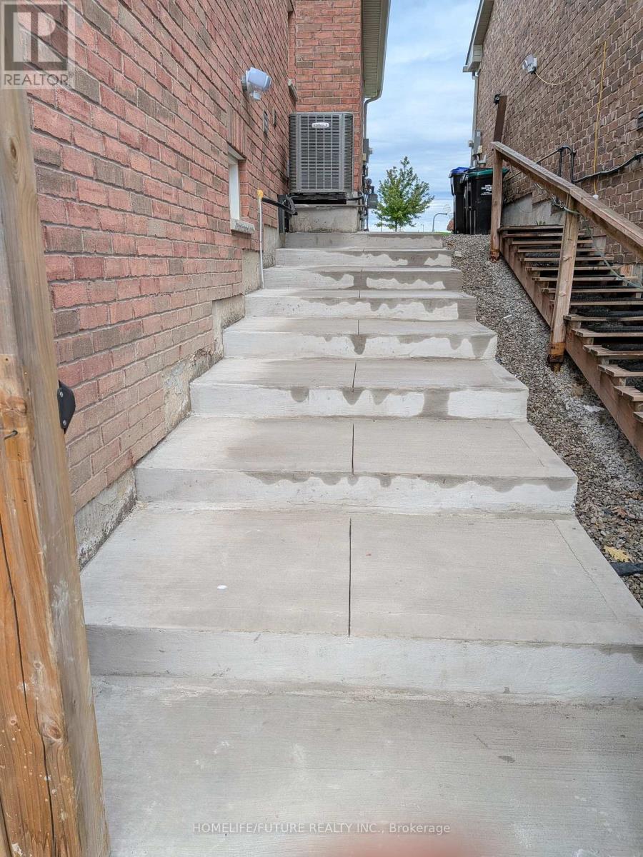 Bsmt - 1399 Lormel Gate Avenue, Innisfil, Ontario L0L 1W0 - Photo 2 - N13824582