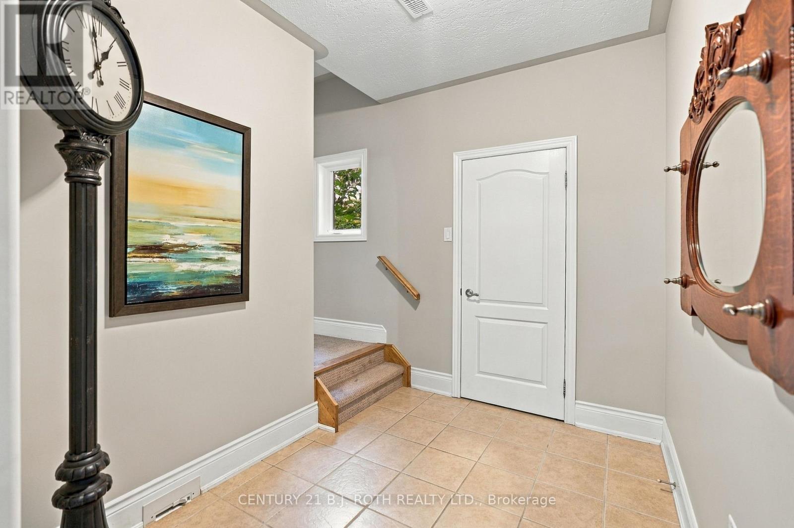 6 Orsi Court, Barrie, Ontario  L4N 0C7 - Photo 31 - S13824544