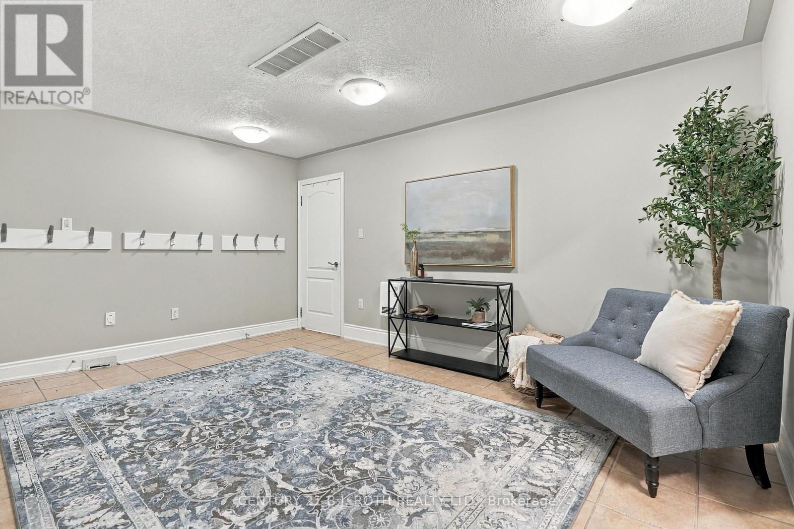 6 Orsi Court, Barrie, Ontario  L4N 0C7 - Photo 32 - S13824544