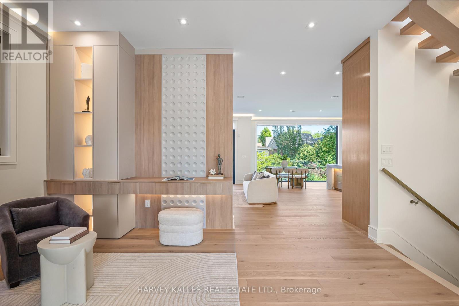 449 Elm Road, Toronto, Ontario  M5M 3W8 - Photo 19 - C13814726