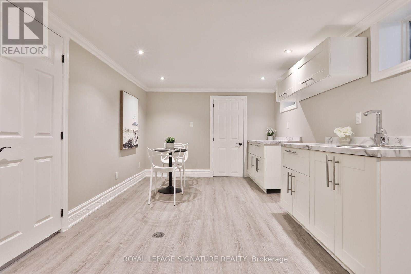 17 Flora Drive, Toronto, Ontario  M1P 1A1 - Photo 30 - E13815776