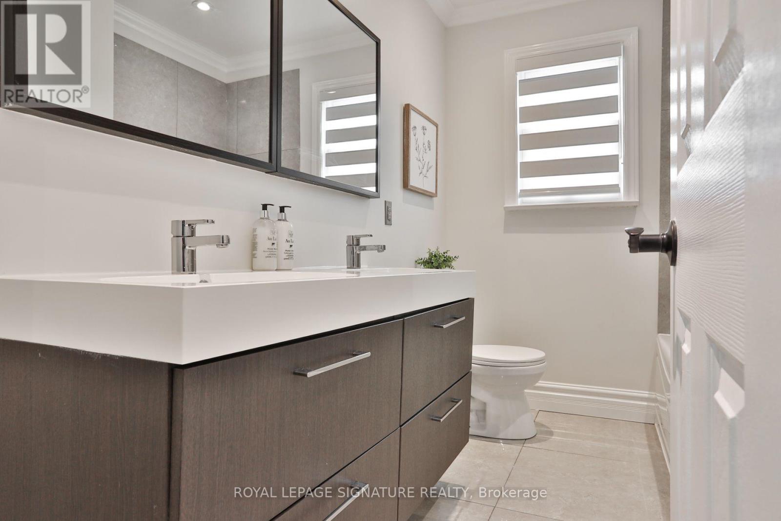 17 Flora Drive, Toronto, Ontario  M1P 1A1 - Photo 27 - E13815776