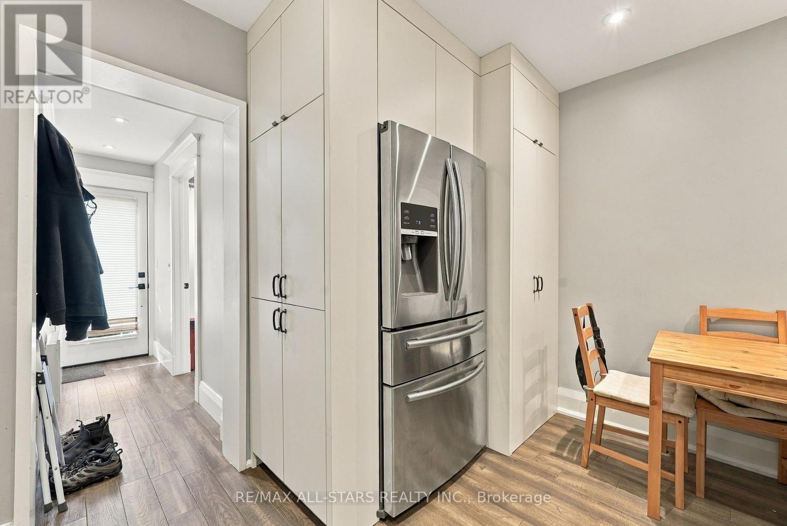 435 Mortimer Avenue, Toronto, Ontario  M4J 2G1 - Photo 18 - E13824052