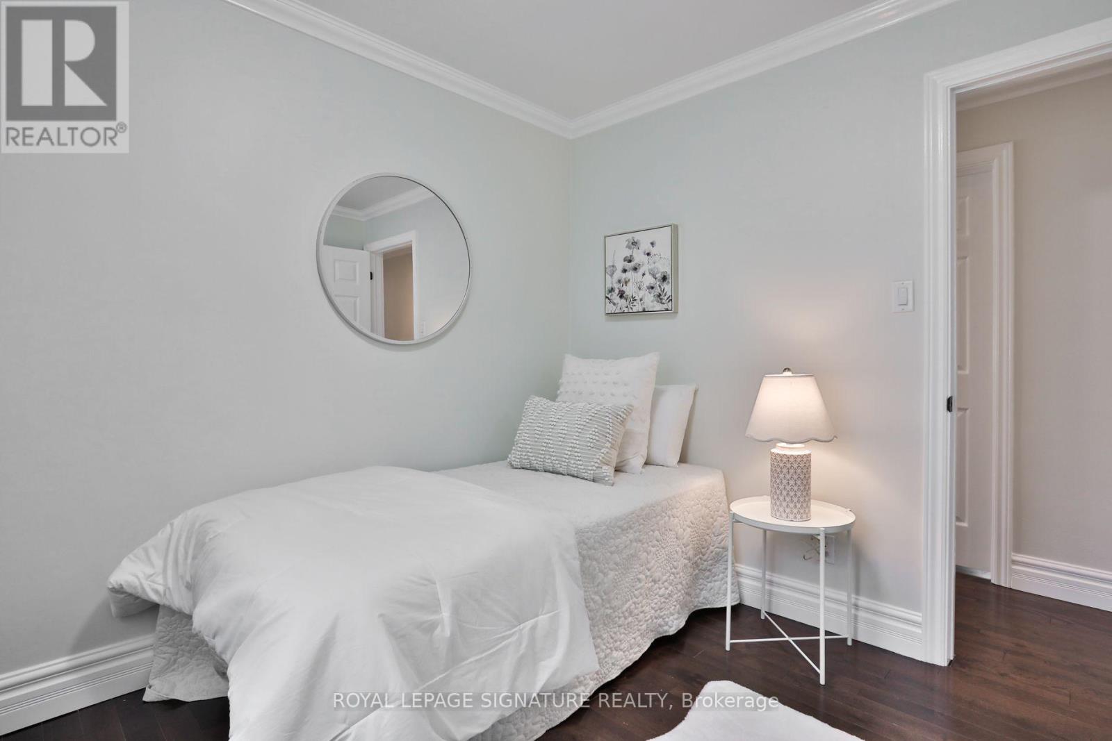 17 Flora Drive, Toronto, Ontario  M1P 1A1 - Photo 24 - E13815776